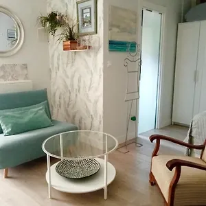 Habitación en casa particular Estudio Independiente Forget Me Not, Getxo